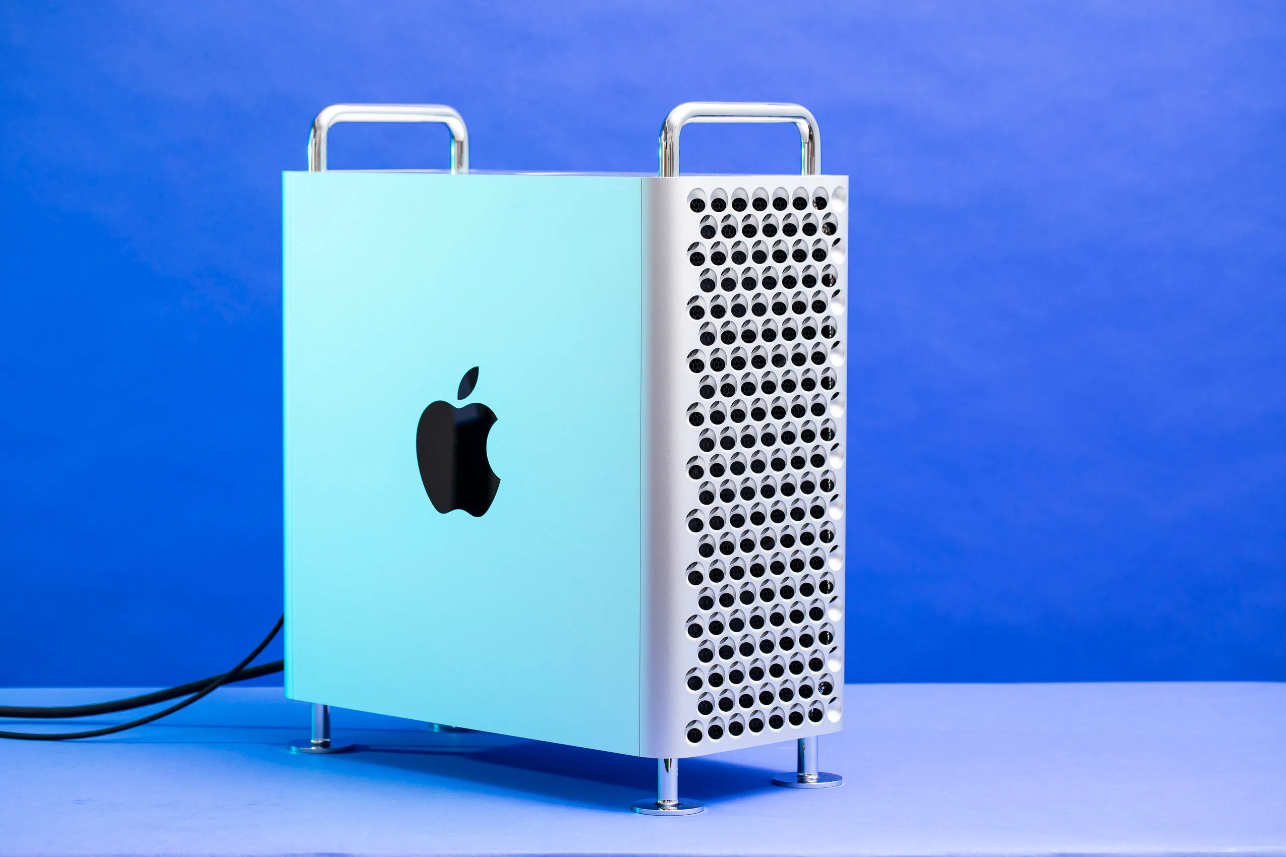 Apple resmi hentikan produksi Mac Pro setelah beroperasi selama 20 tahun menjadi tonggak penting dalam sejarah industri komputer desktop profesional.
