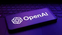 Bos OpenAI resign usai perusahaan umumkan kerja sama dengan Pentagon, ketika salah satu petinggi yang memimpin pengembangan perangkat keras robotika, Caitlin Kalinowski, memutuskan mundur