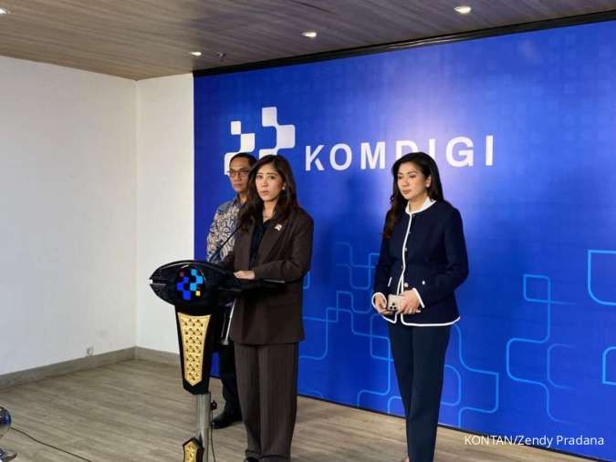 Komdigi lelang frekuensi 700 MHz dan 2,6 GHz untuk perkuat jaringan 4G dan 5G.