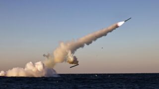 Korut mengklaim uji coba torpedo Zam-2.0 berpemandu AI pada Kamis. Analis menilai Pyongyang masih perlu mengatasi kebisingan torpedo di bawah air.
