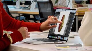 macbook pro layar sentuh pertama apple