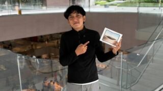 Indra iTechlife membayar pajak iPhone Duo 512 GB Rp8.215.000 di Bea Cukai. Dengan harga beli di Malaysia, totalnya sekitar Rp54,2 juta.