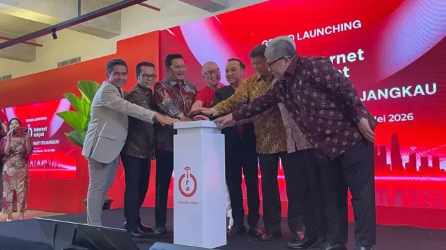Internet Rakyat WIFI Catat Pendapatan Rp139,6 Miliar, Naik 491% 60 Internet Rakyat milik WIFI (Surge) mencatat pendapatan Rp139,6 miliar di kuartal III-2026, naik 491% QoQ dan sekitar 10% pendapatan konsolidasi.