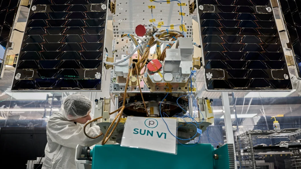 Satelit Suncatcher milik Google aktif dan berkomunikasi dengan stasiun bumi. Empat TPU kini diuji menghadapi radiasi dan tekanan termal di orbit.